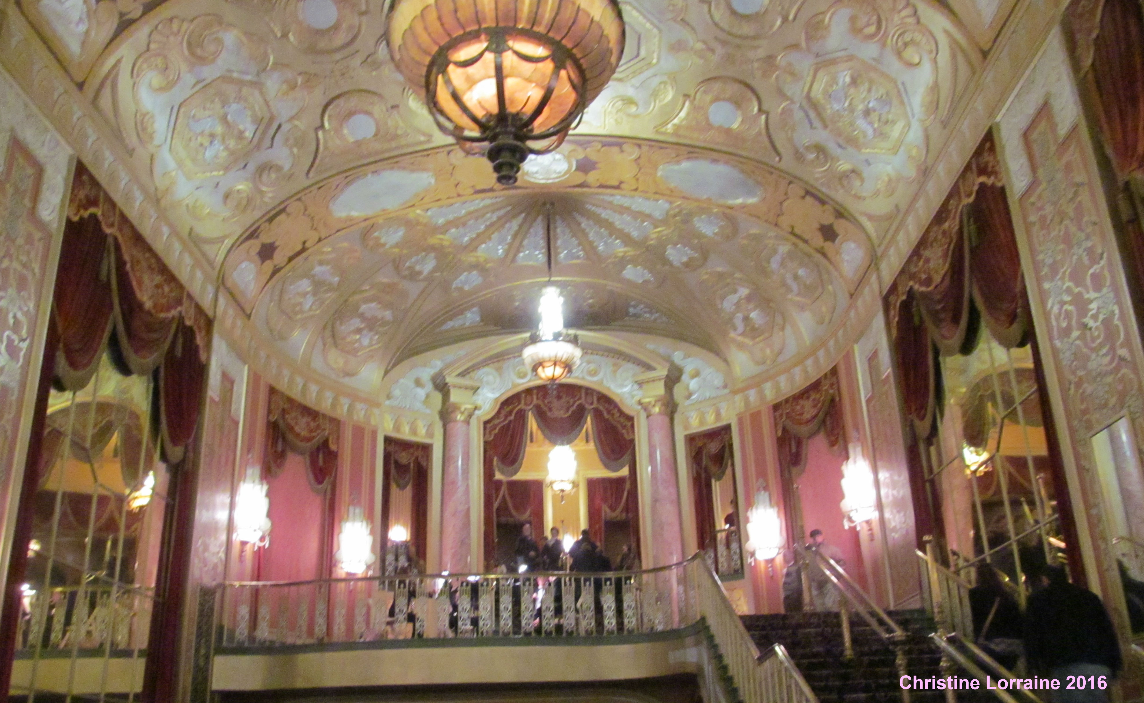 o03052016 warner staircase wide with credit 2016-03-05 001 016