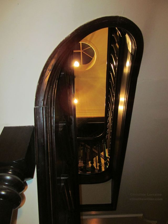 021018 looking upward baldwin reynolds from 1st to 2nd floor xtinethewriter