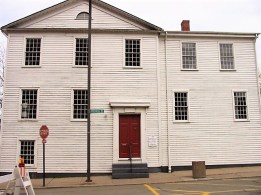 DicksonTavernFullFrontView2003 ChristineLorrainePhotography.com